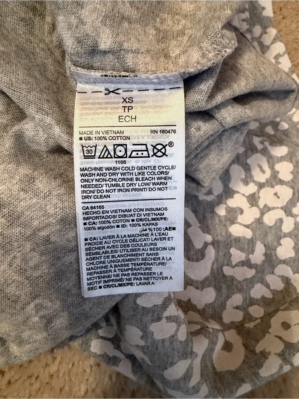NWOT Old Navy Women’s set of 3 short sleeve Tee’s Size XS